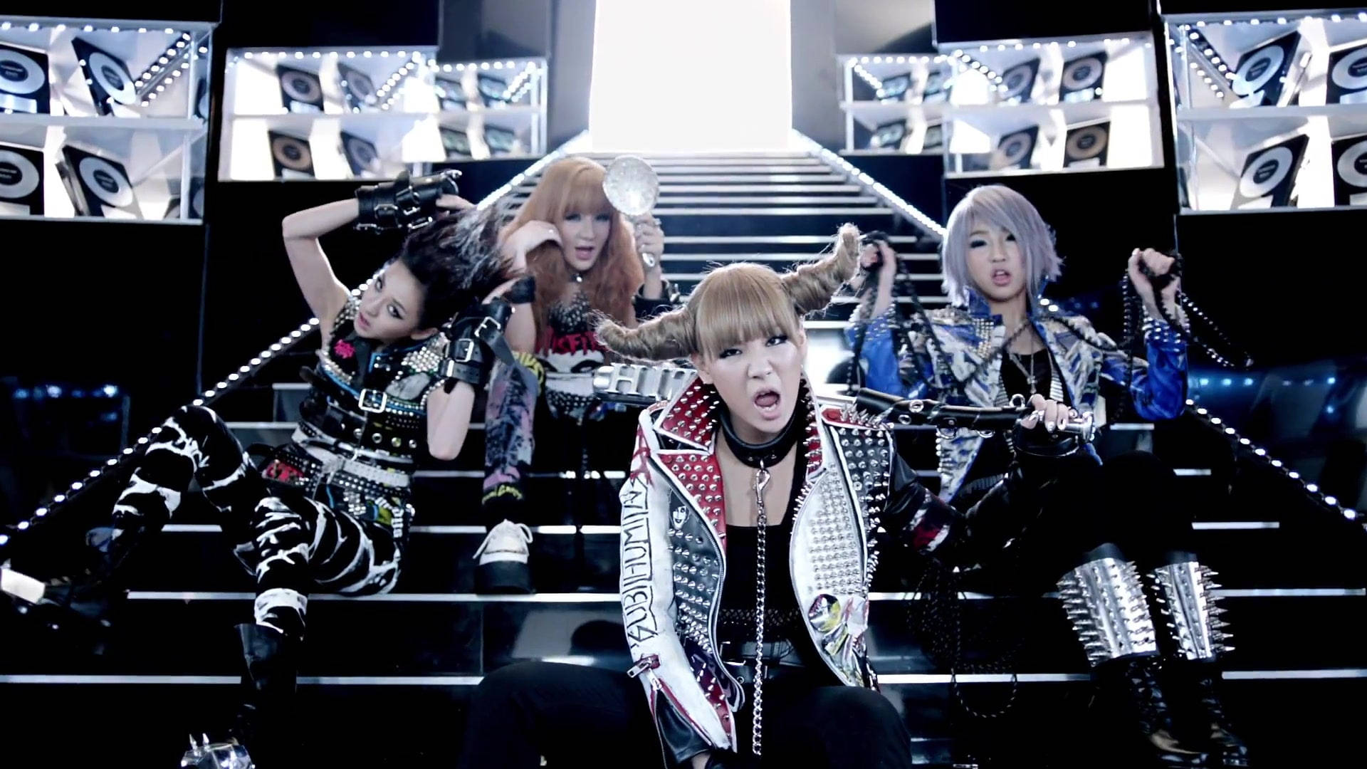 2ne1 桌布