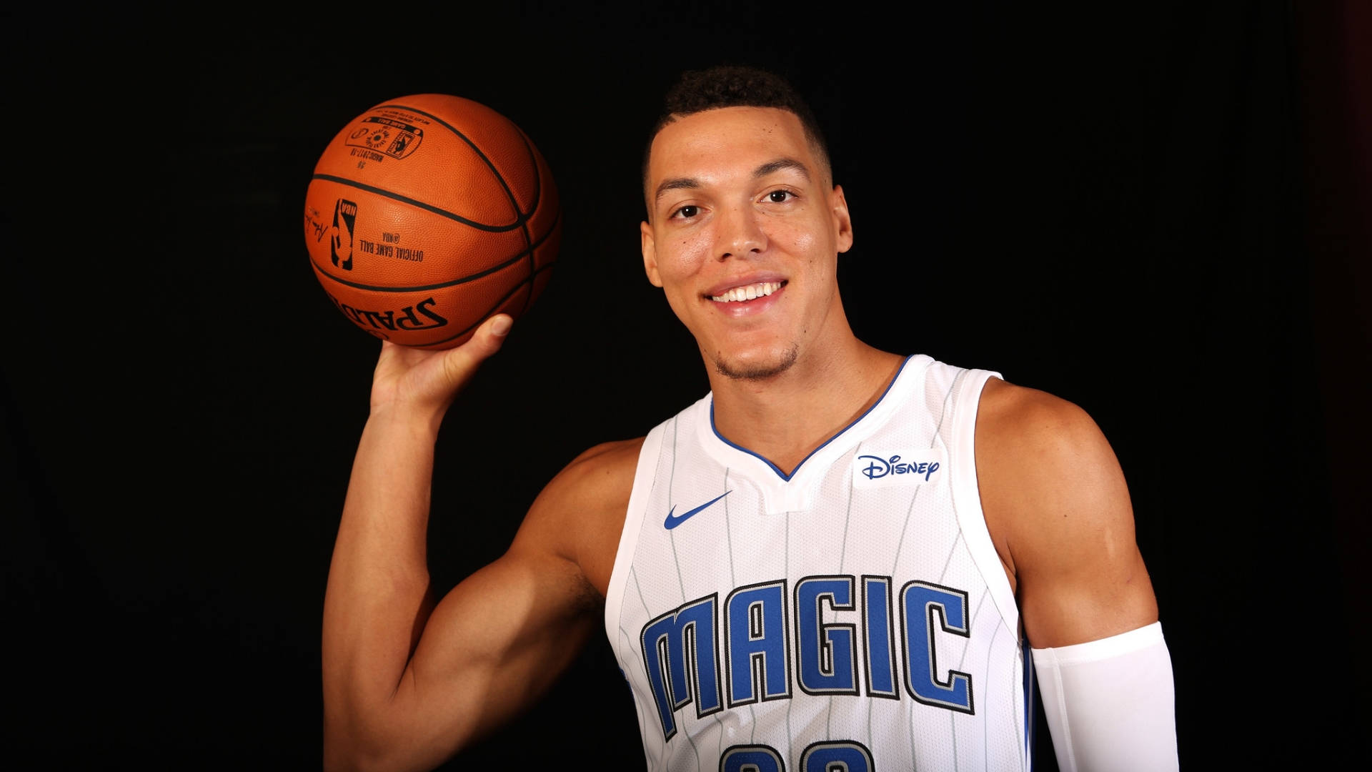 Aaron gordon 桌布