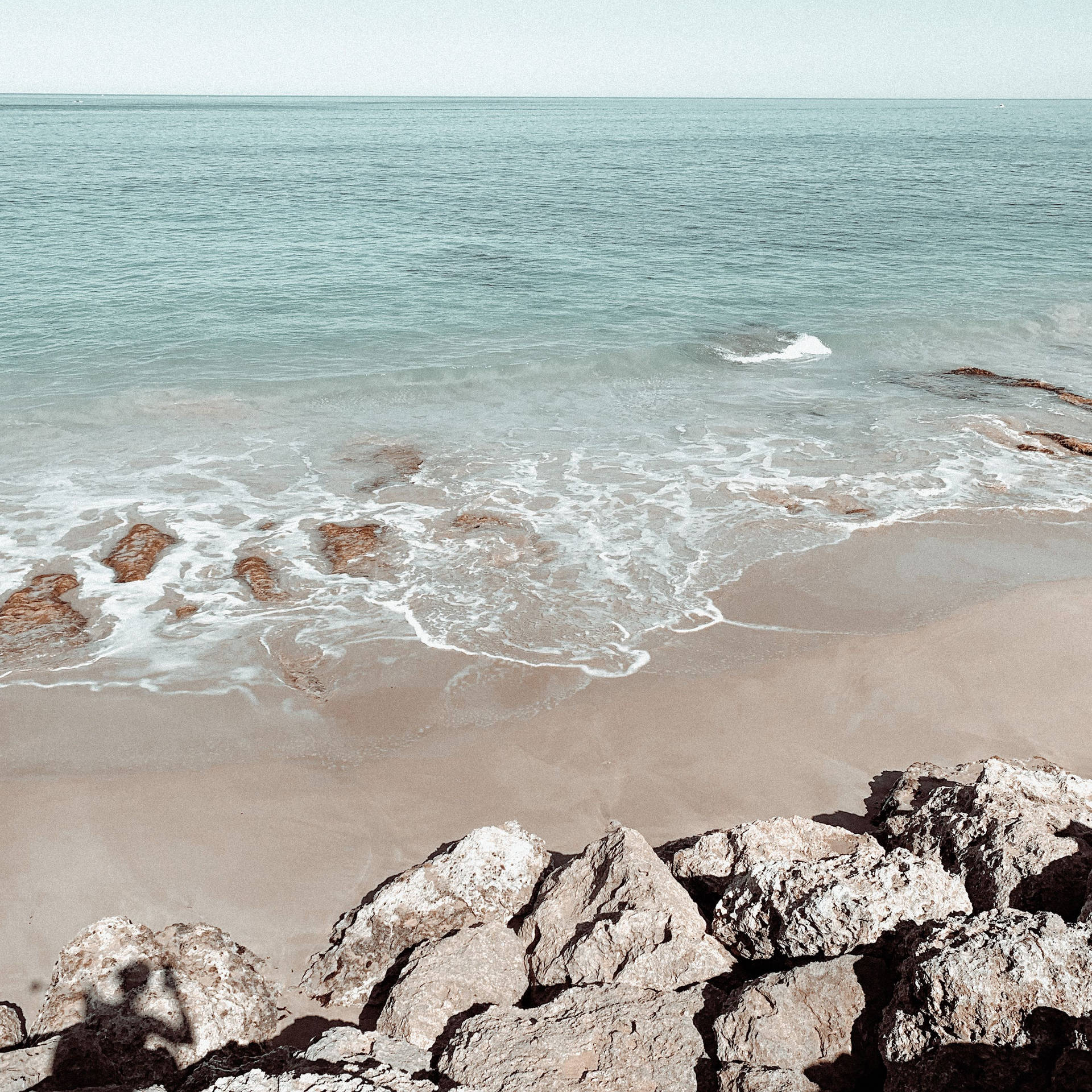 Aesthetic Beach 桌布