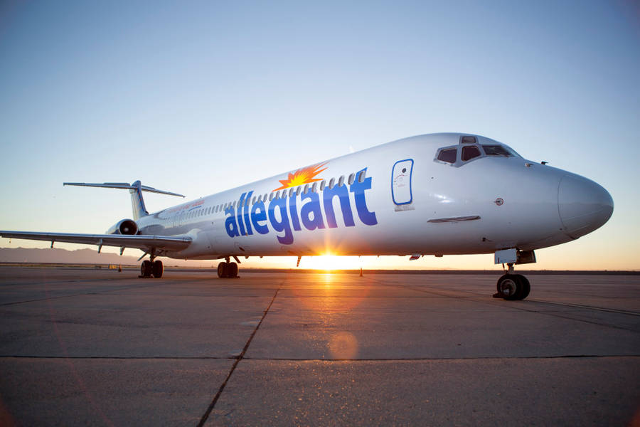 Allegiant Air 桌布