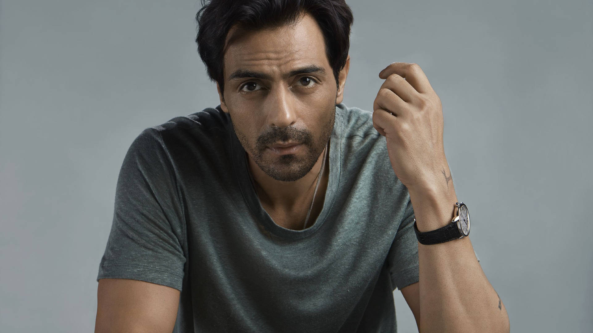 Arjun Rampal 桌布