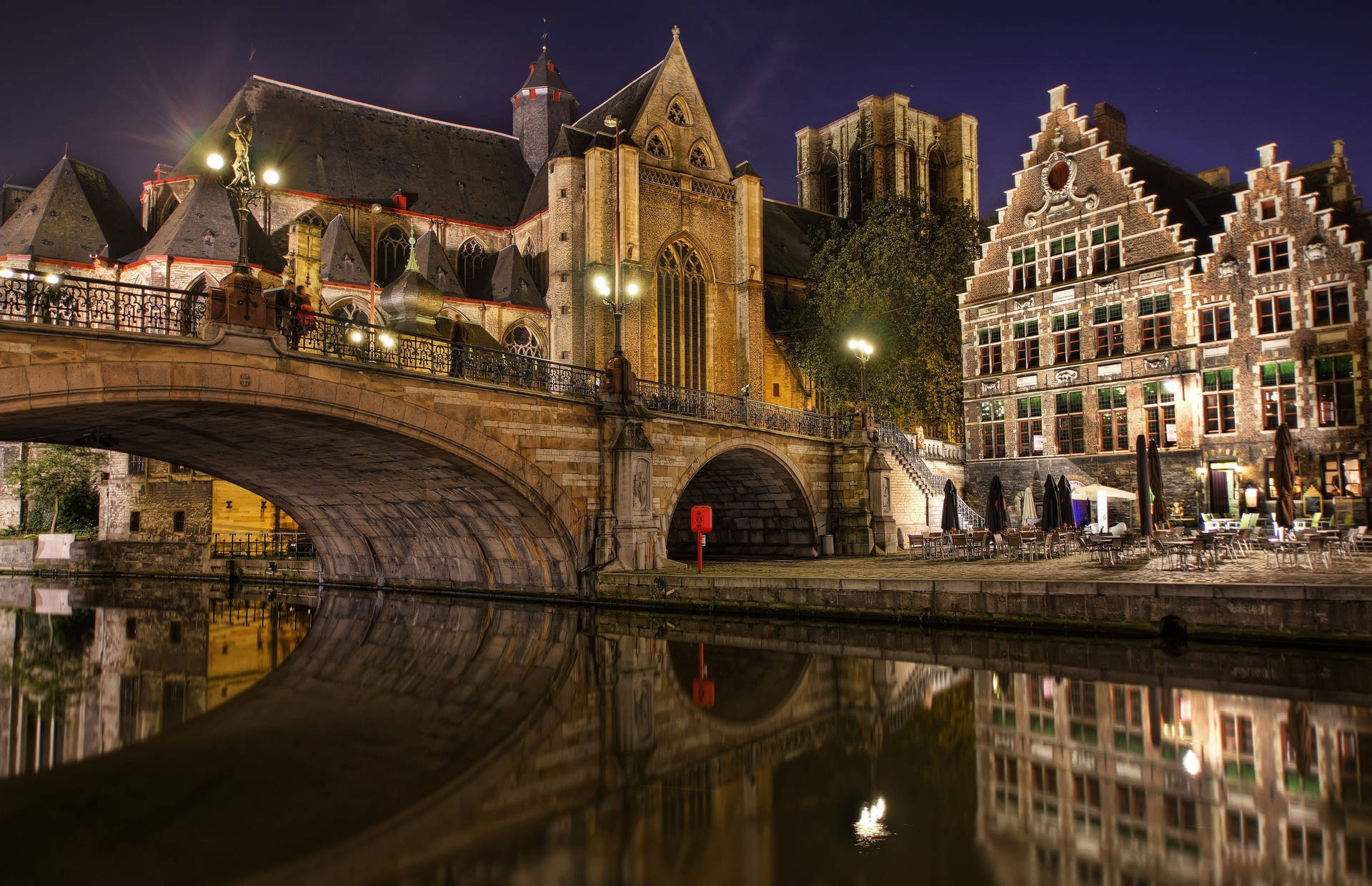 Belgium 桌布