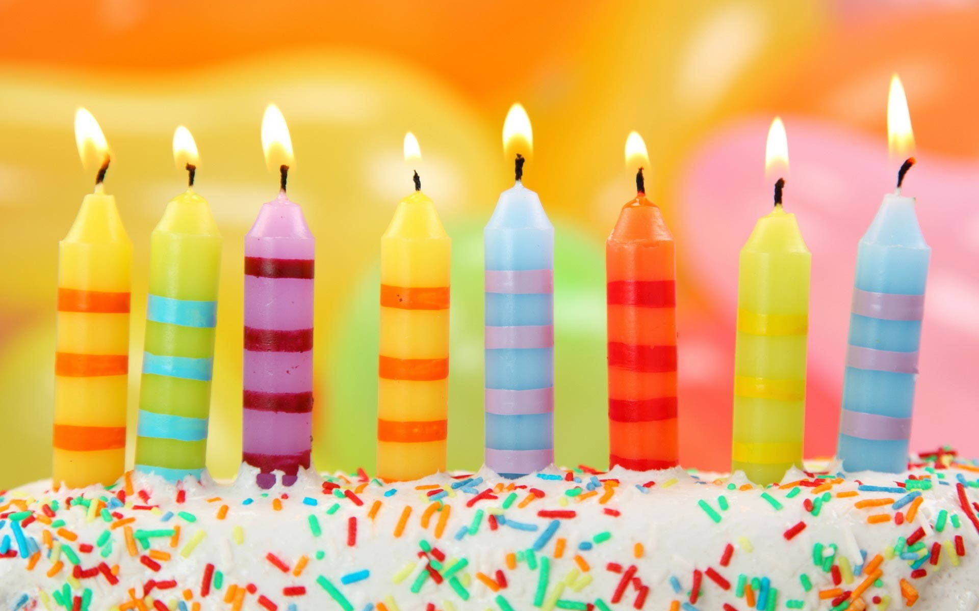 Birthday Cake Candles 桌布