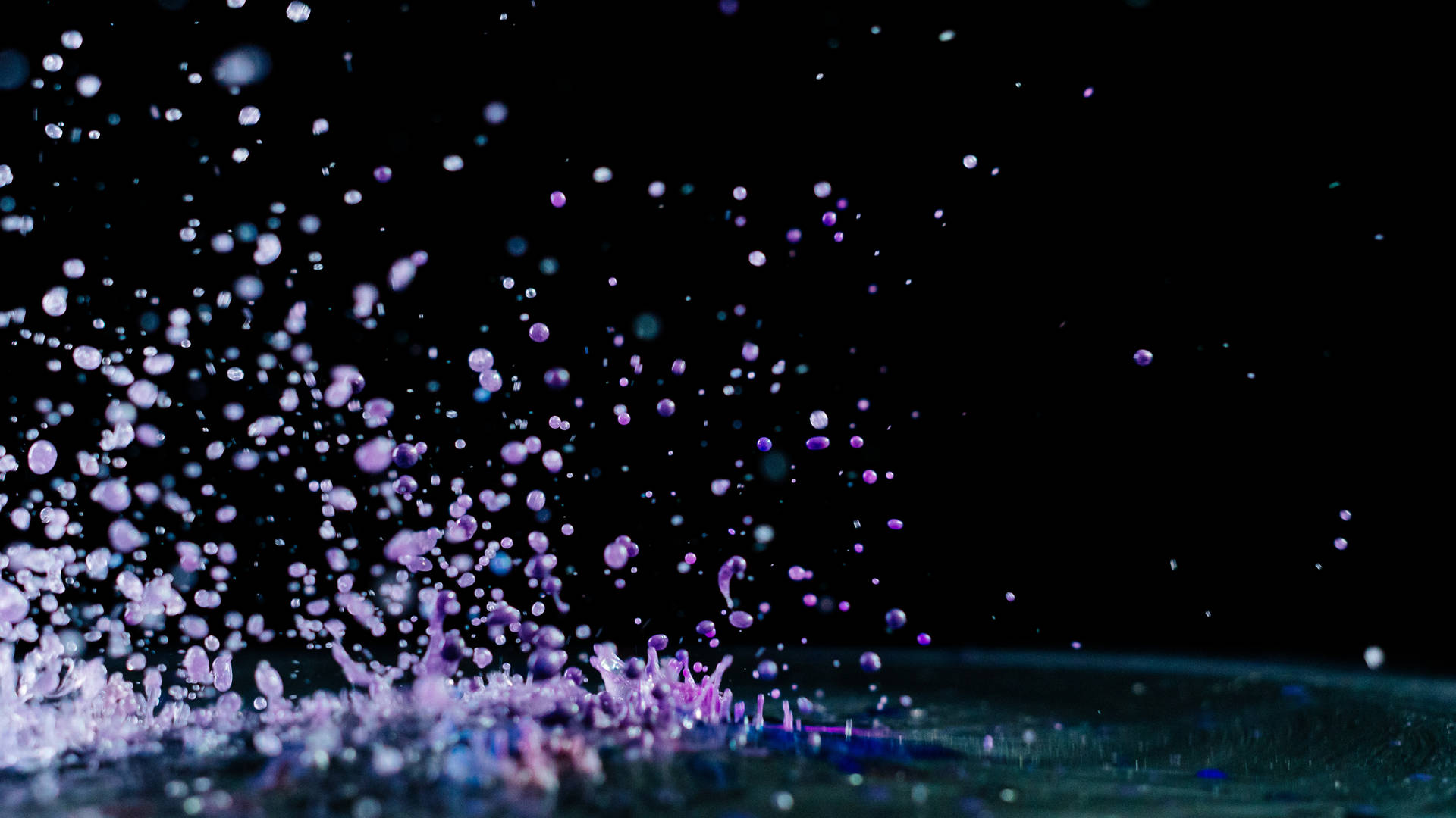 Black And Purple Phone 桌布