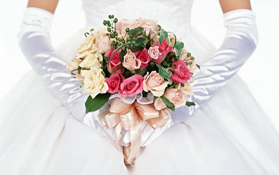 Preview wallpaper bride, bouquet, roses, gloves