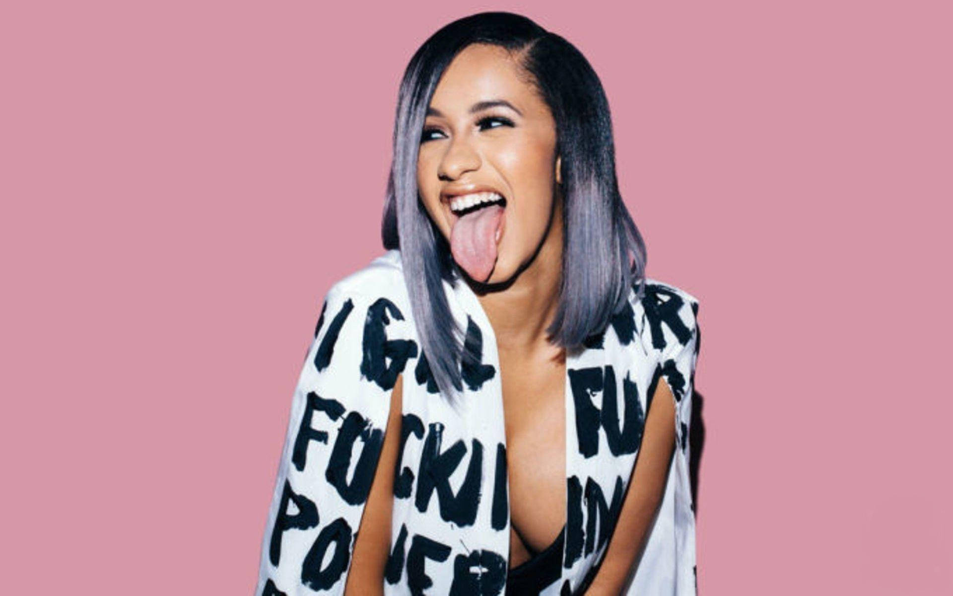 Cardi B 桌布