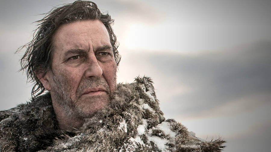 Ciarán Hinds 桌布
