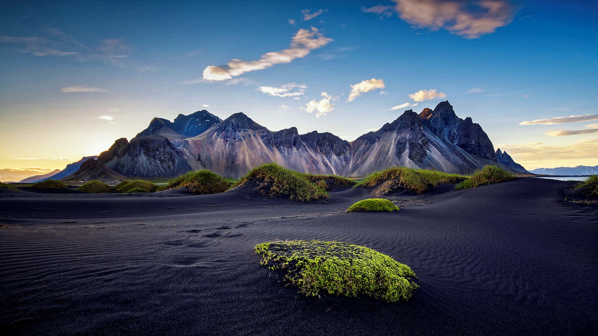 Cool Landscape 桌布
