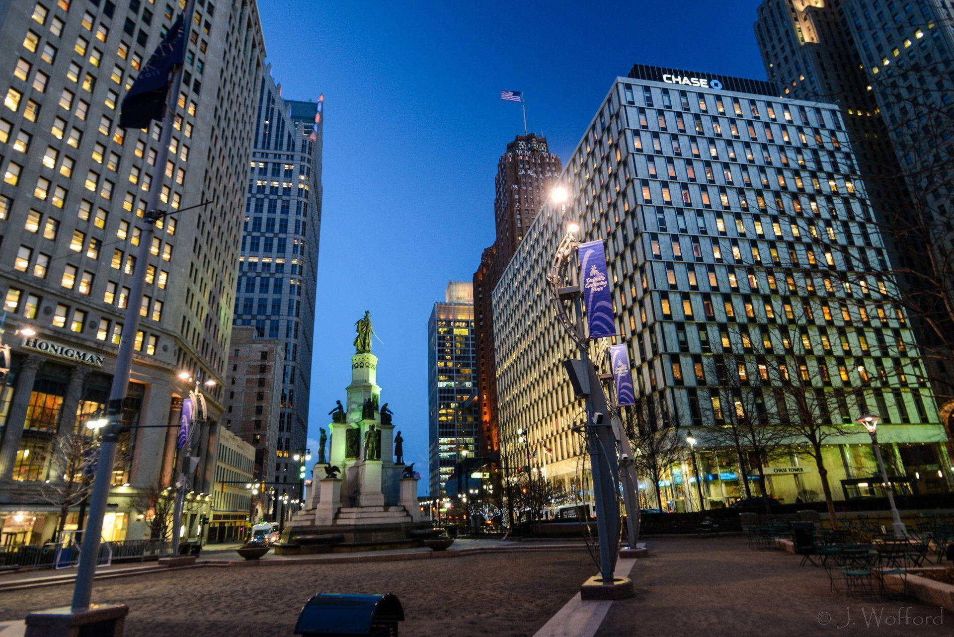 Detroit 桌布