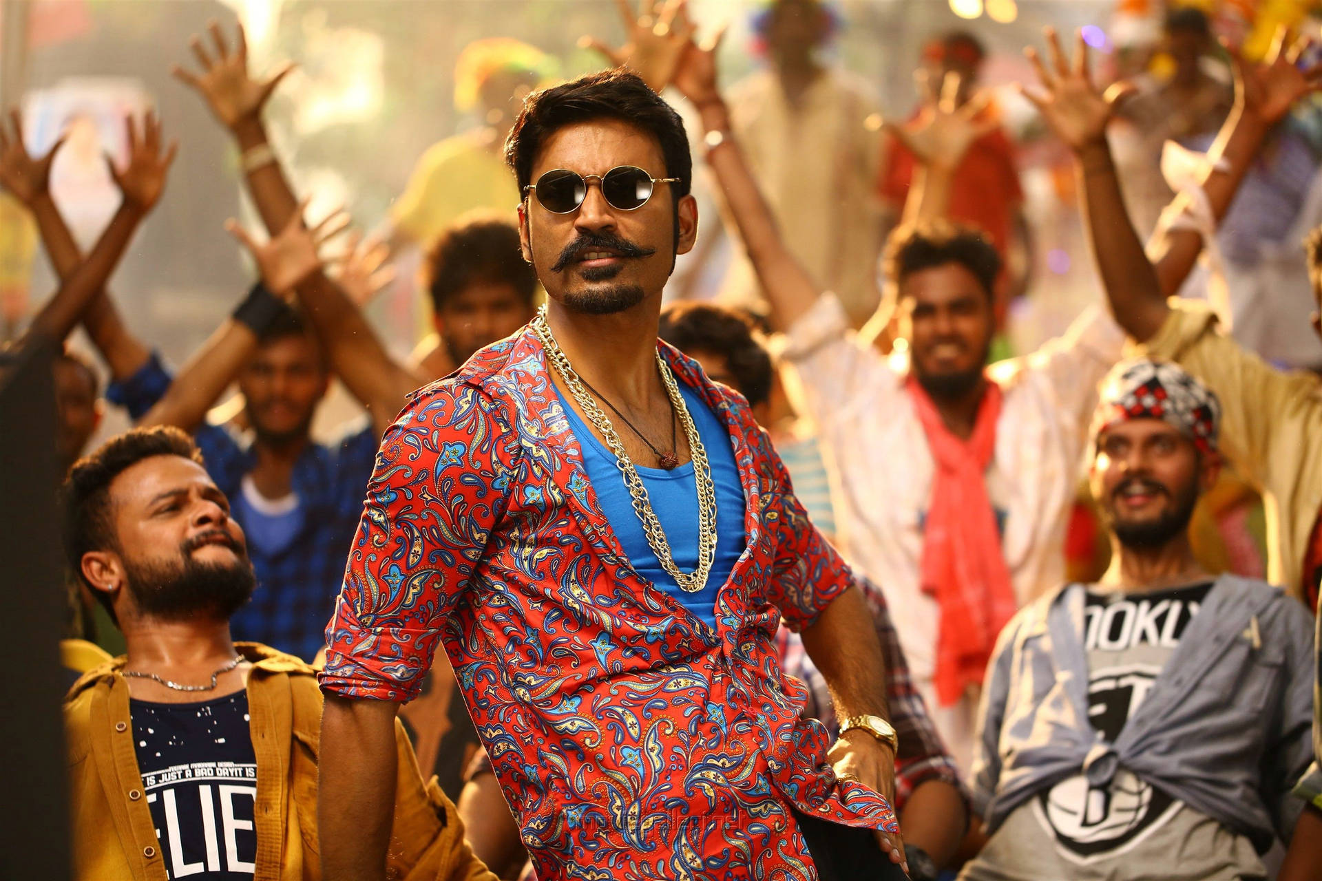 Dhanush 桌布