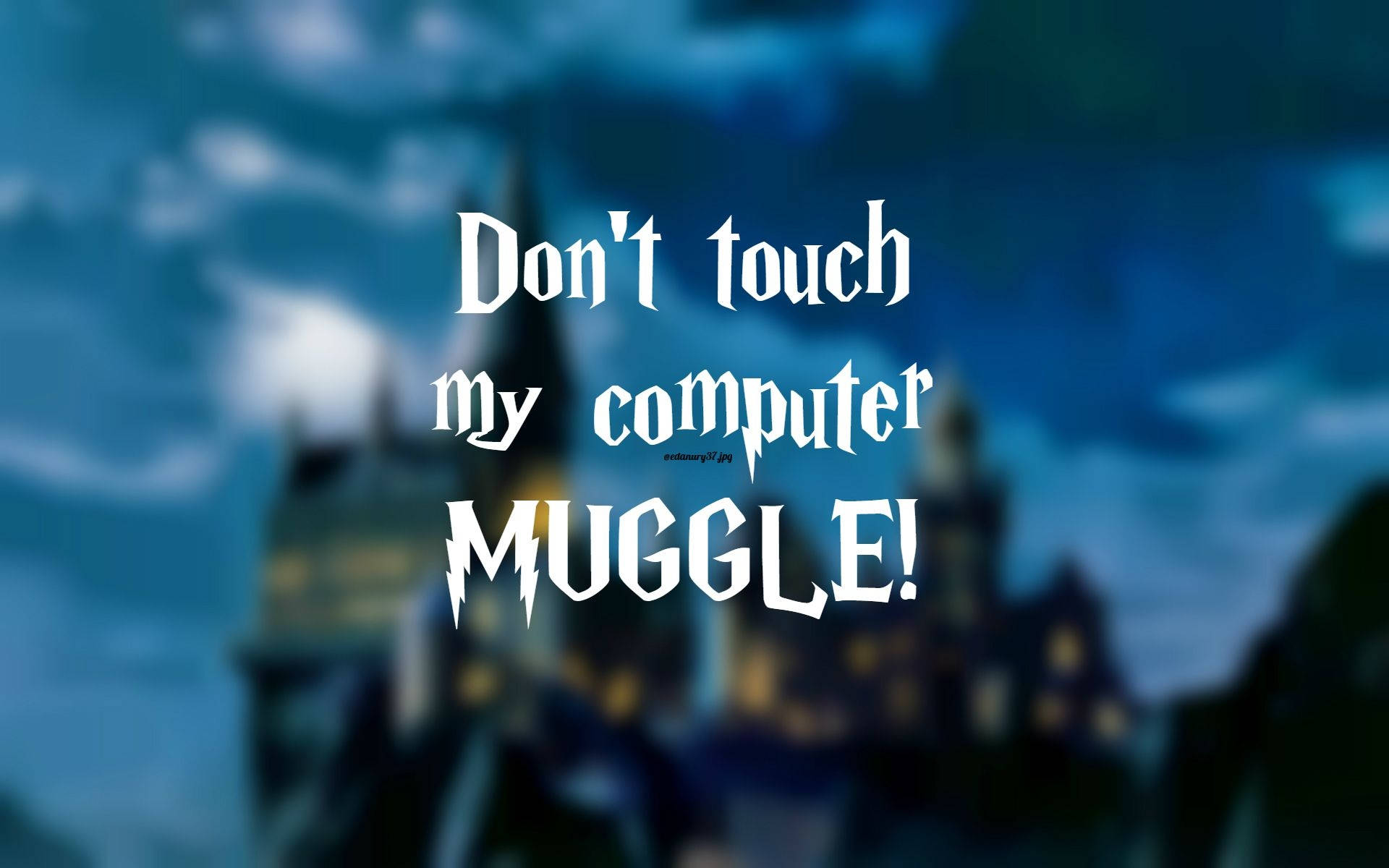 Dont Touch My Computer 桌布