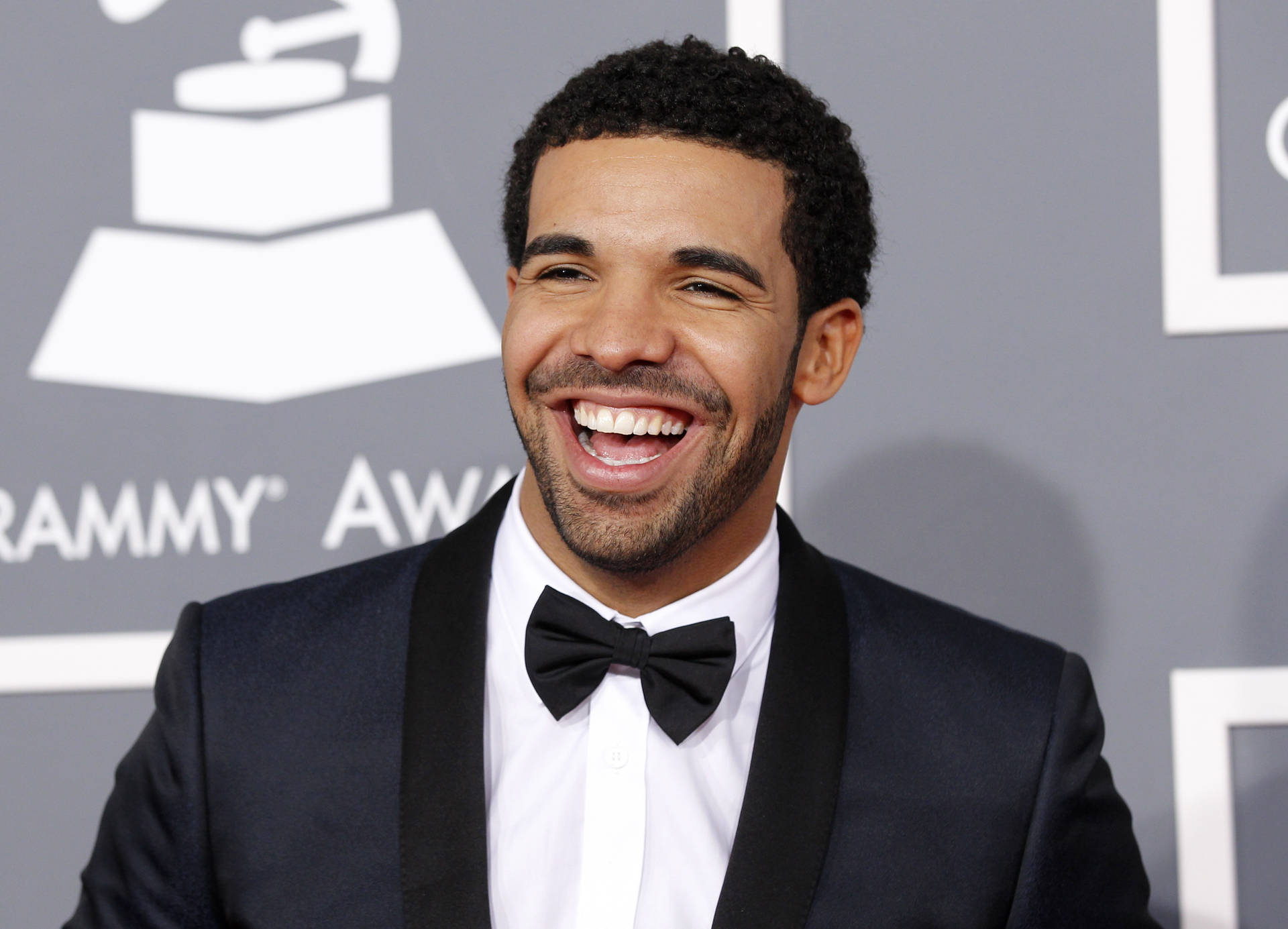 Drake 桌布