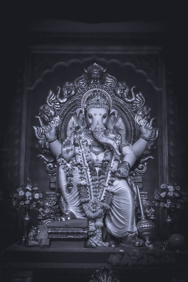 Ganesh Black And White 桌布
