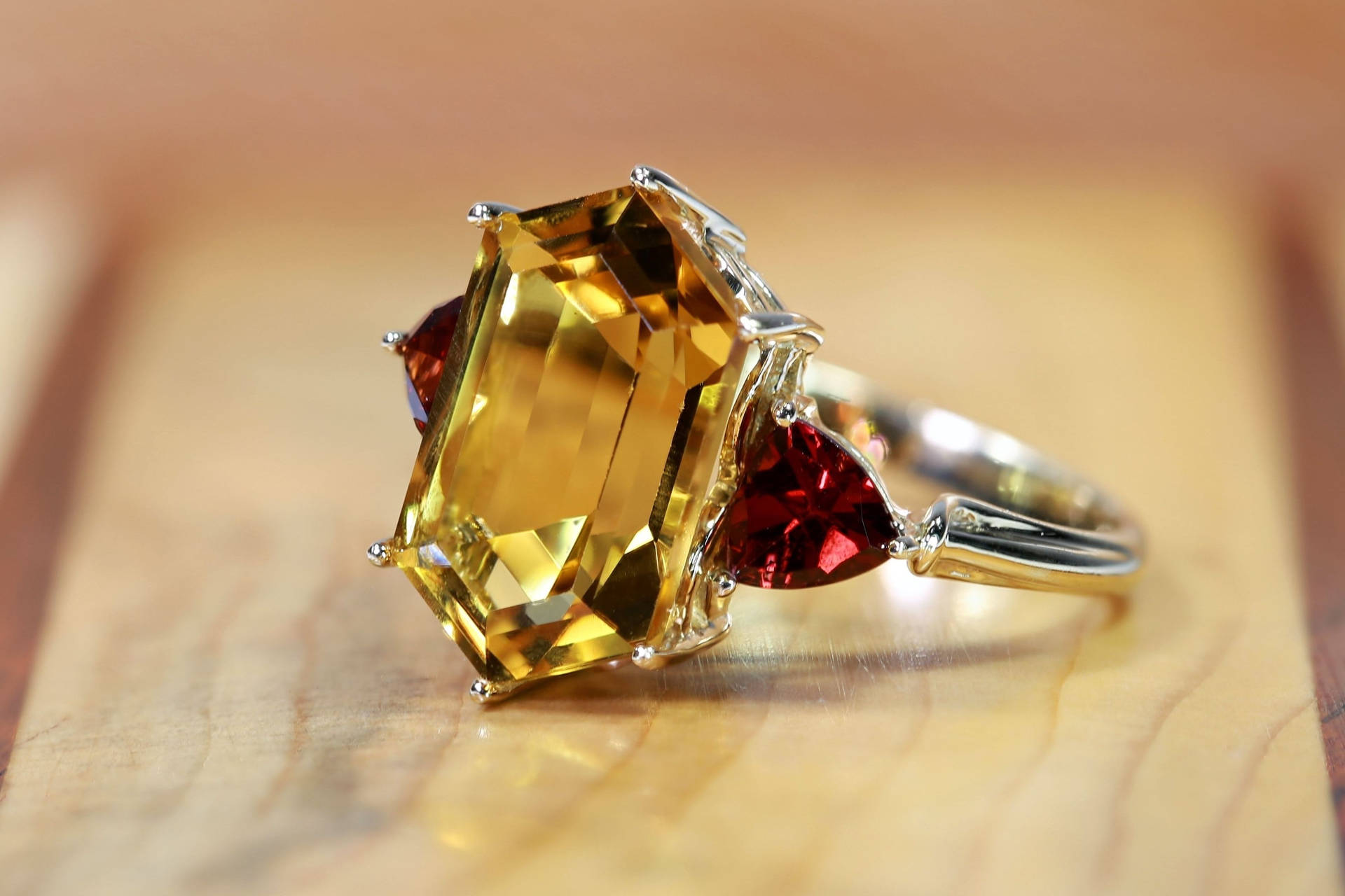 Garnet 桌布