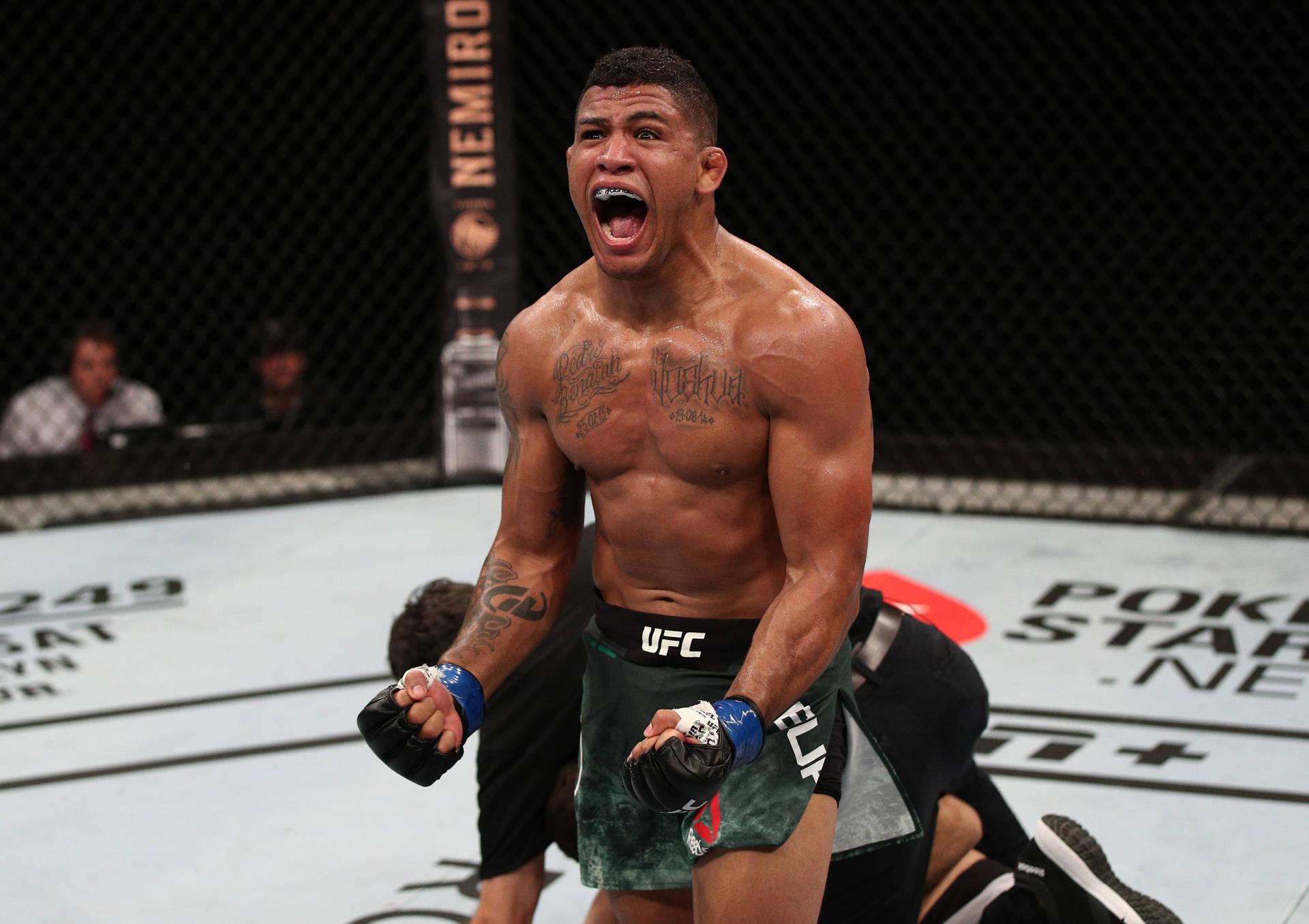 Gilbert Burns 桌布