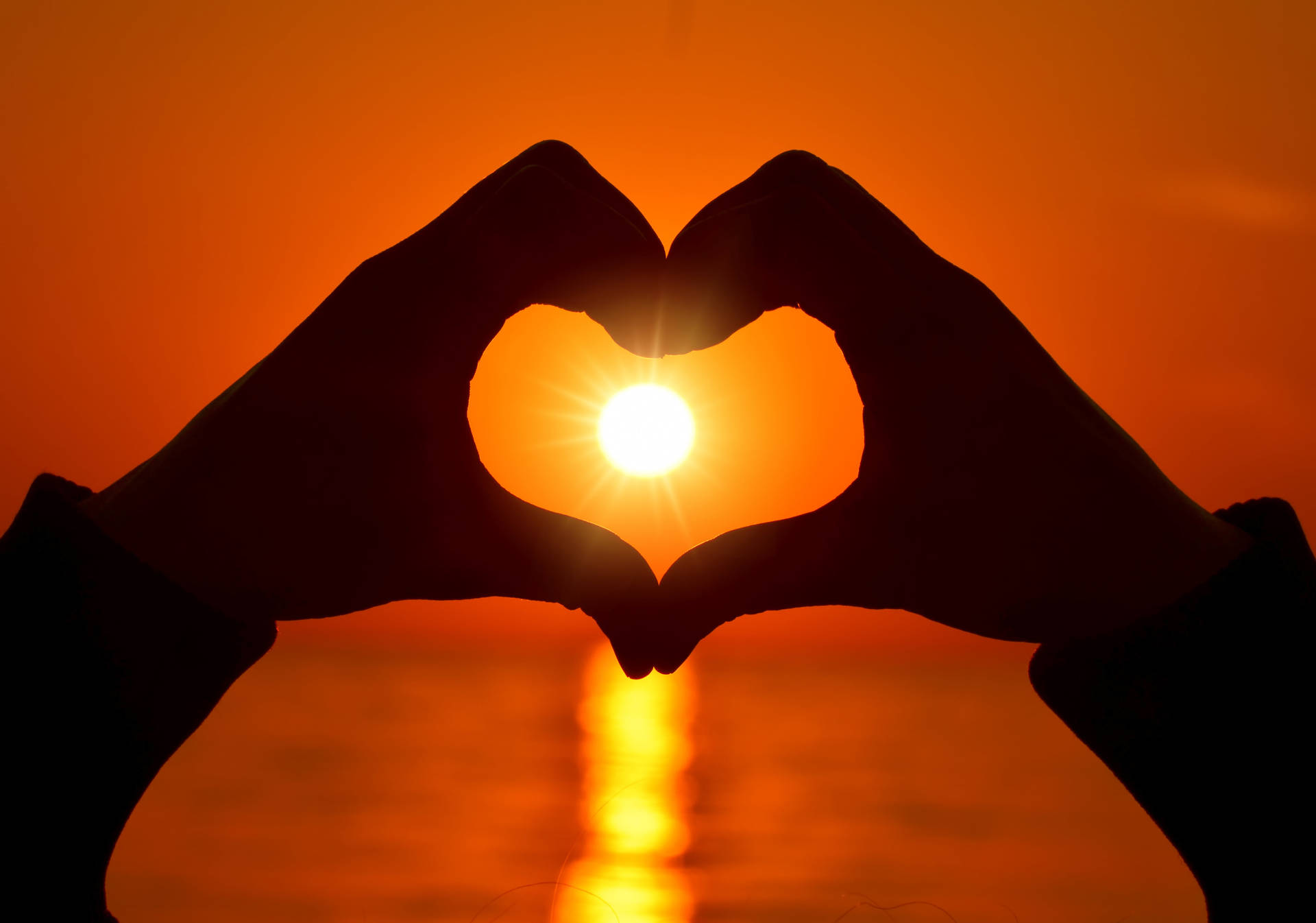 Hand Heart 桌布