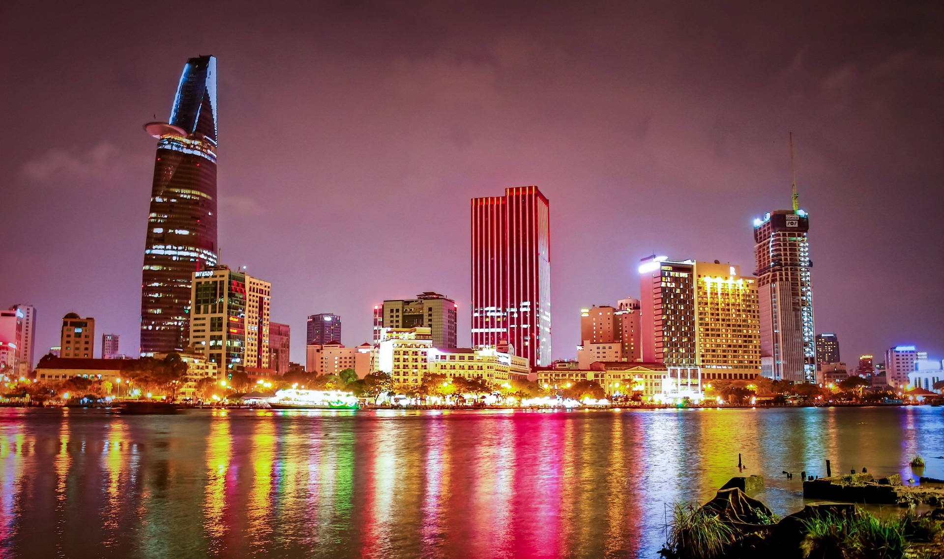 Ho chi minh city 桌布