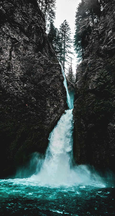 iPhone Waterfall 桌布
