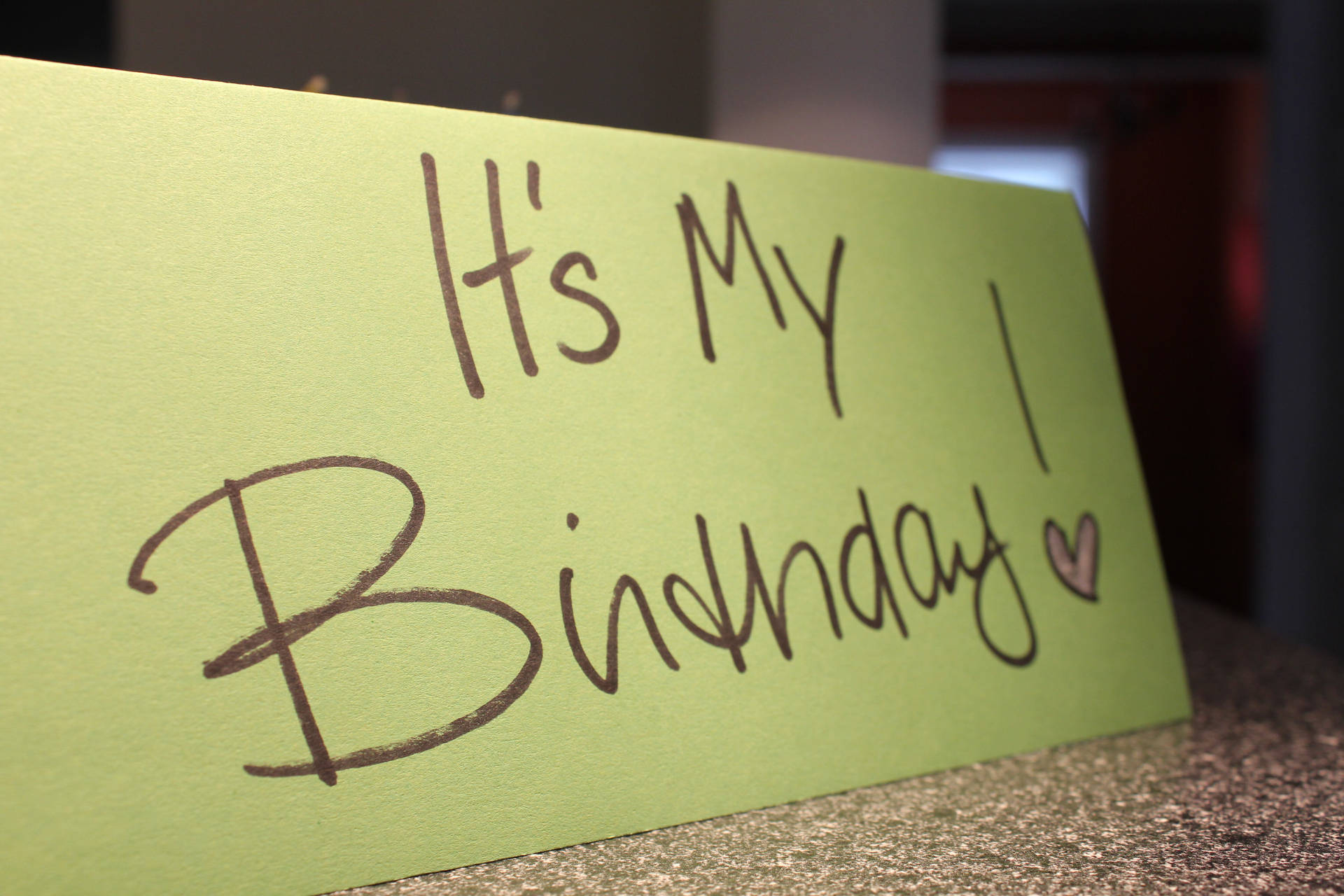 Its My Birthday 桌布