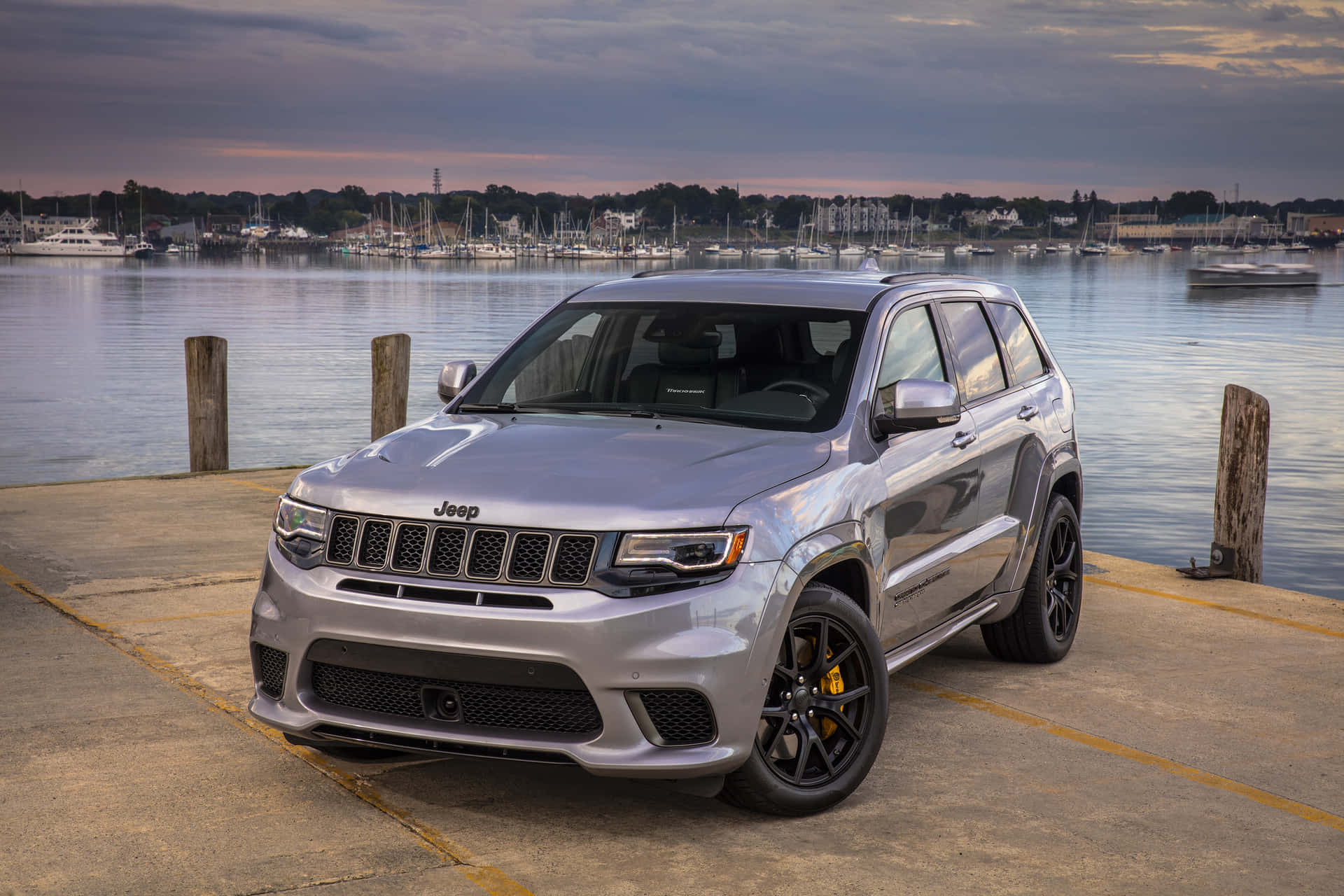Jeep Trackhawk 桌布