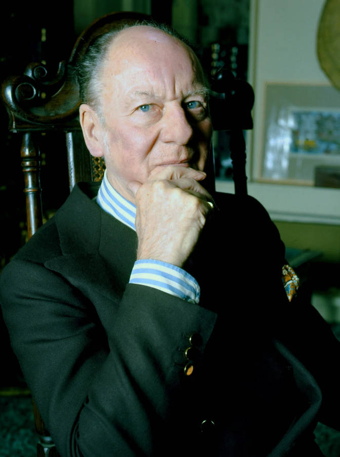 John Gielgud 桌布