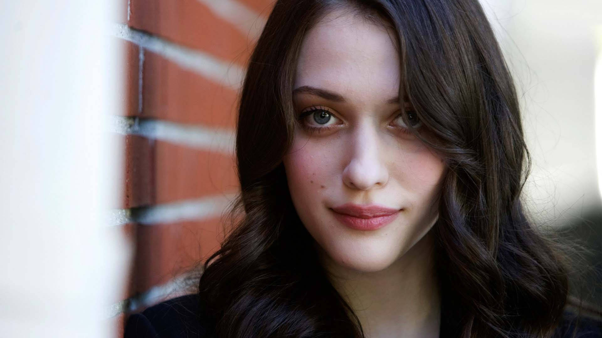 Kat Dennings 桌布