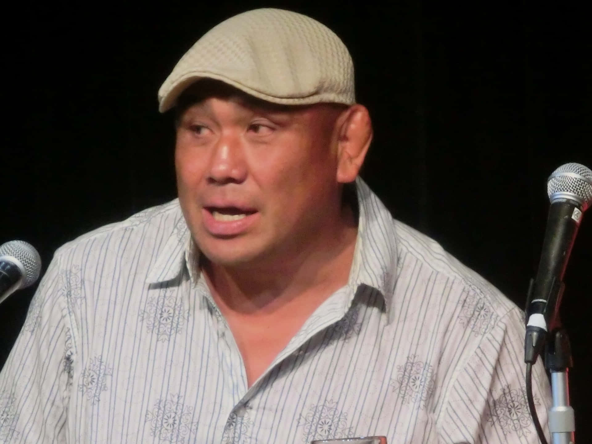 Kazuyuki Fujita 桌布