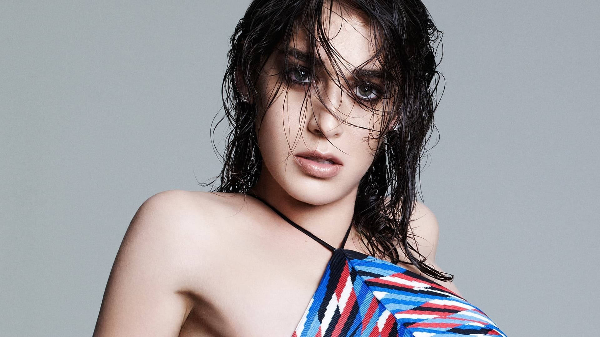 Lizzy Caplan 桌布