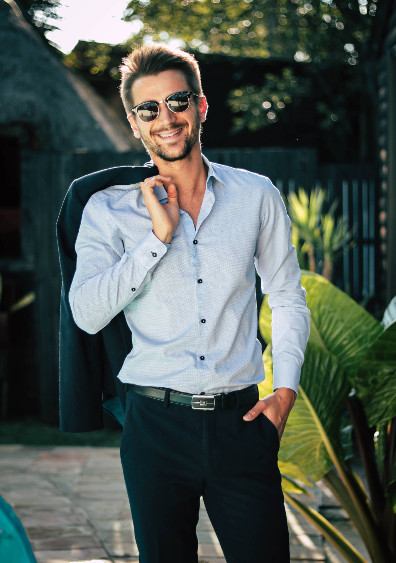 Male model 桌布