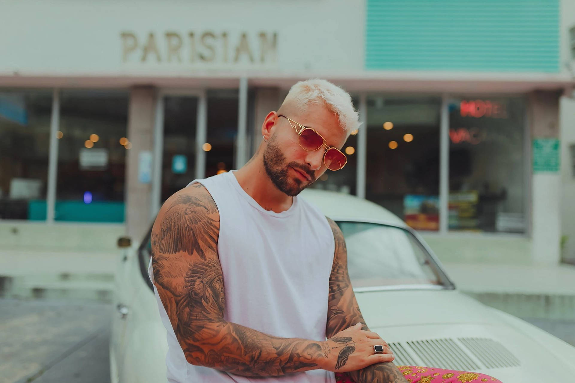 Maluma 桌布