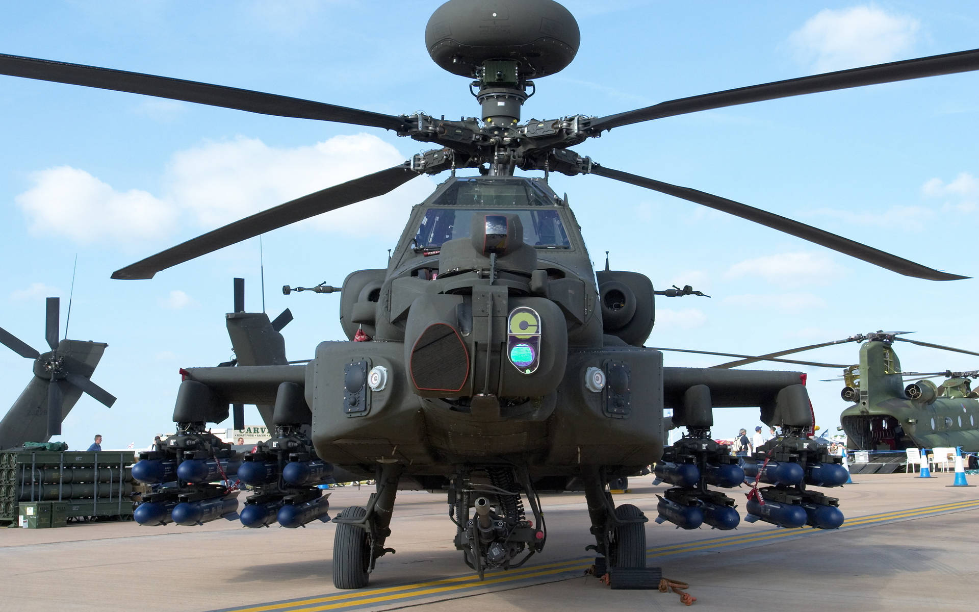 Military Helicopter 桌布