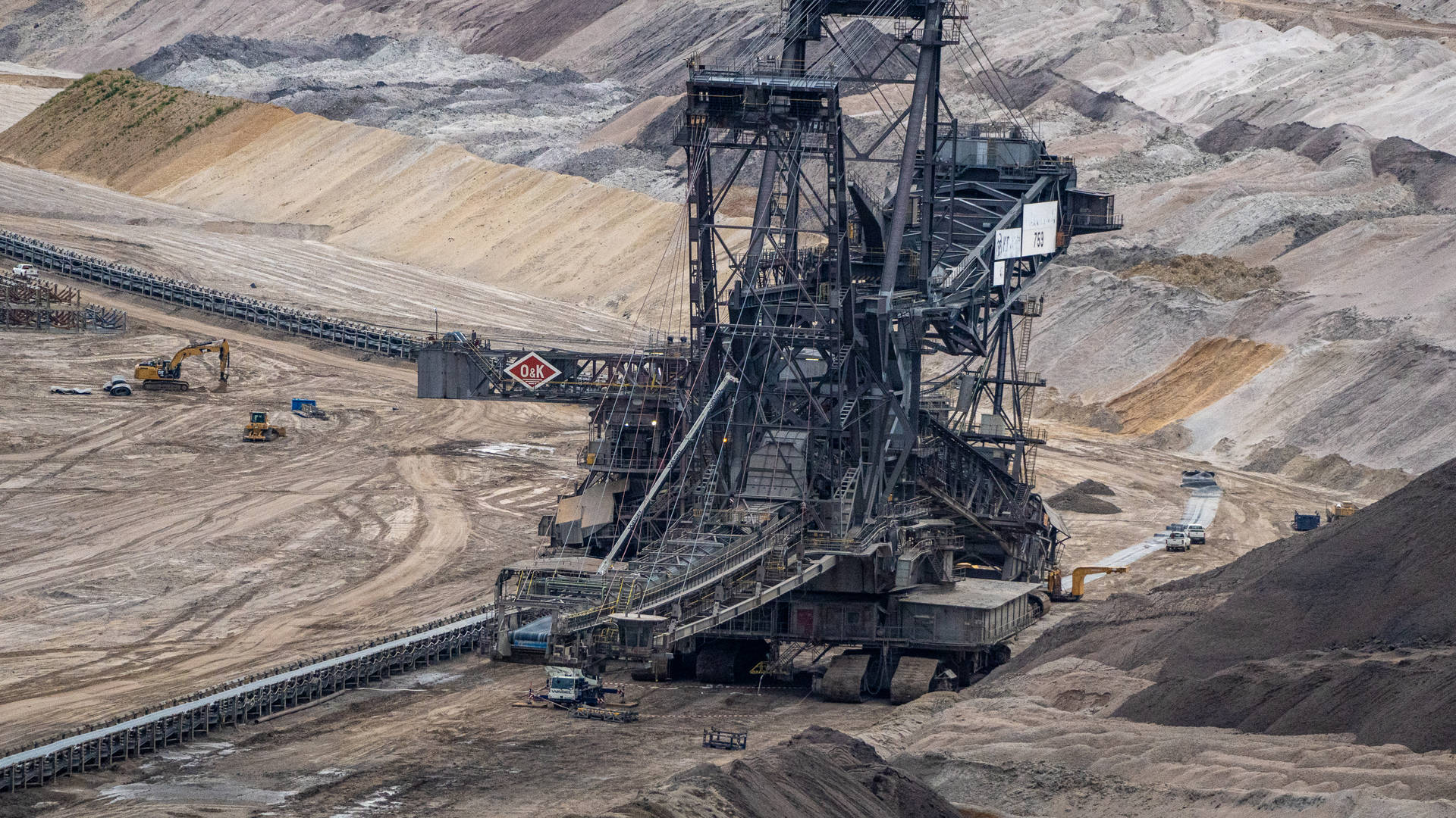 Mining 桌布