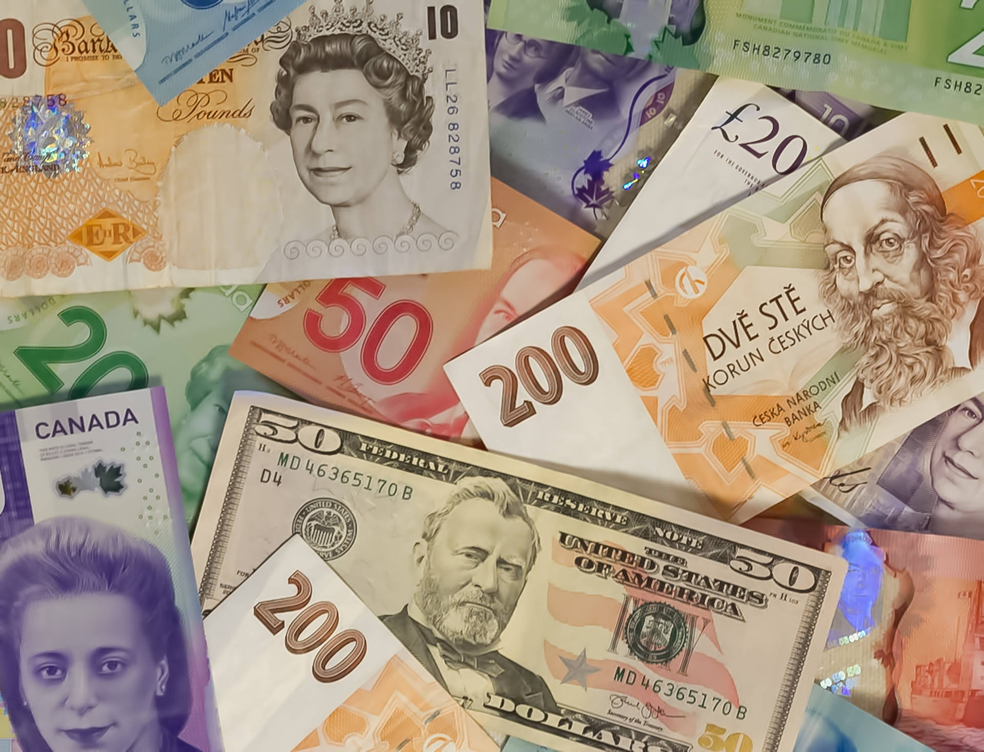10 and 20 US dollar bill