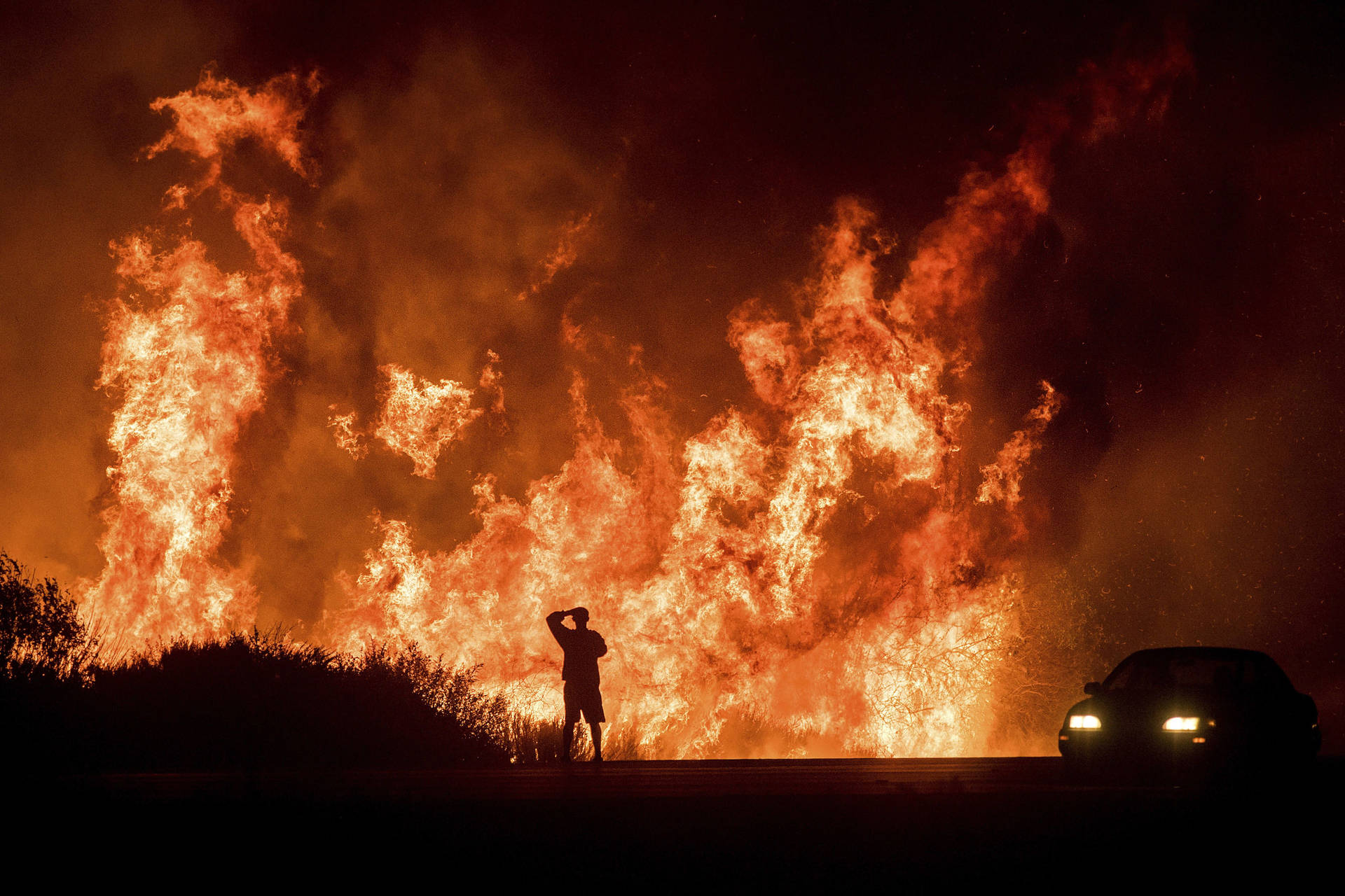 On Fire 桌布