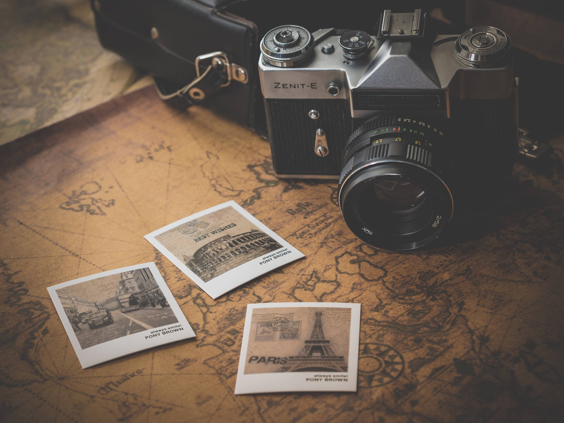 Preview wallpaper vintage, retro, camera, map, photos, travel