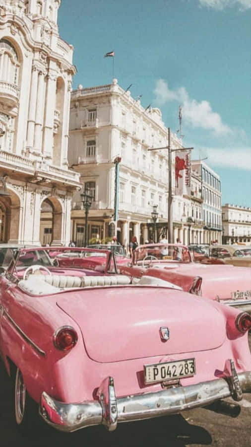 Pink Vintage Car 桌布