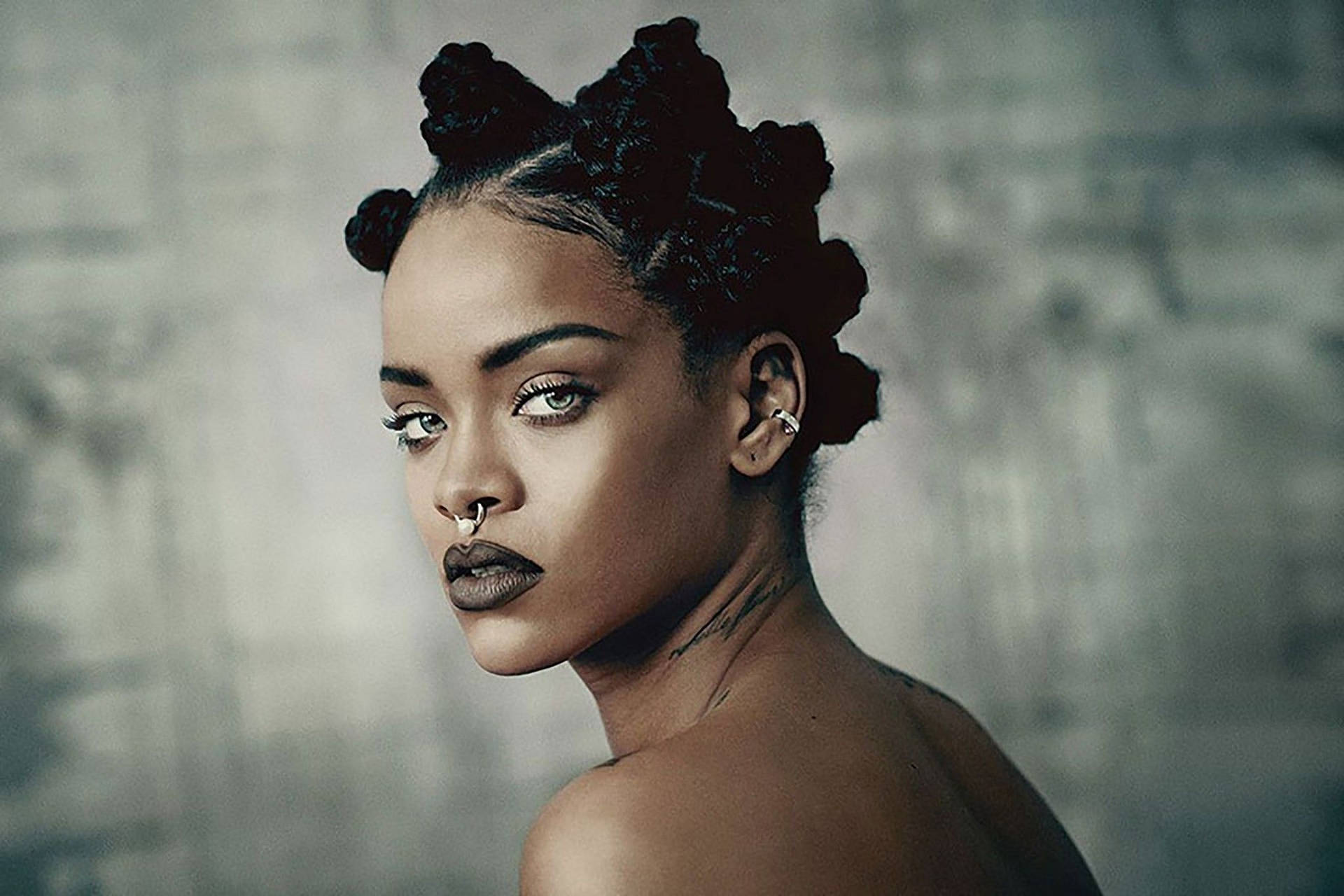 2048x1365 Rihanna Wallpaper