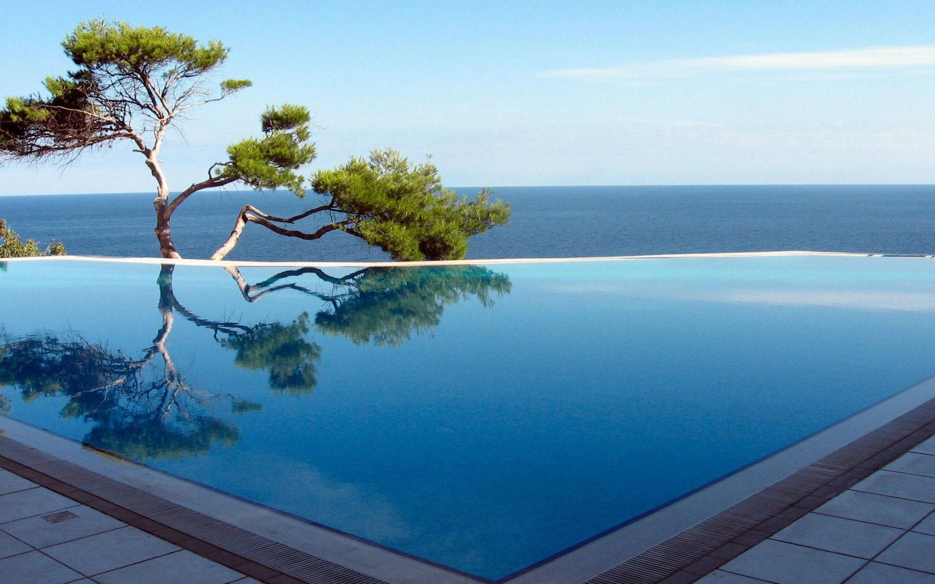 Swimming Pool 桌布