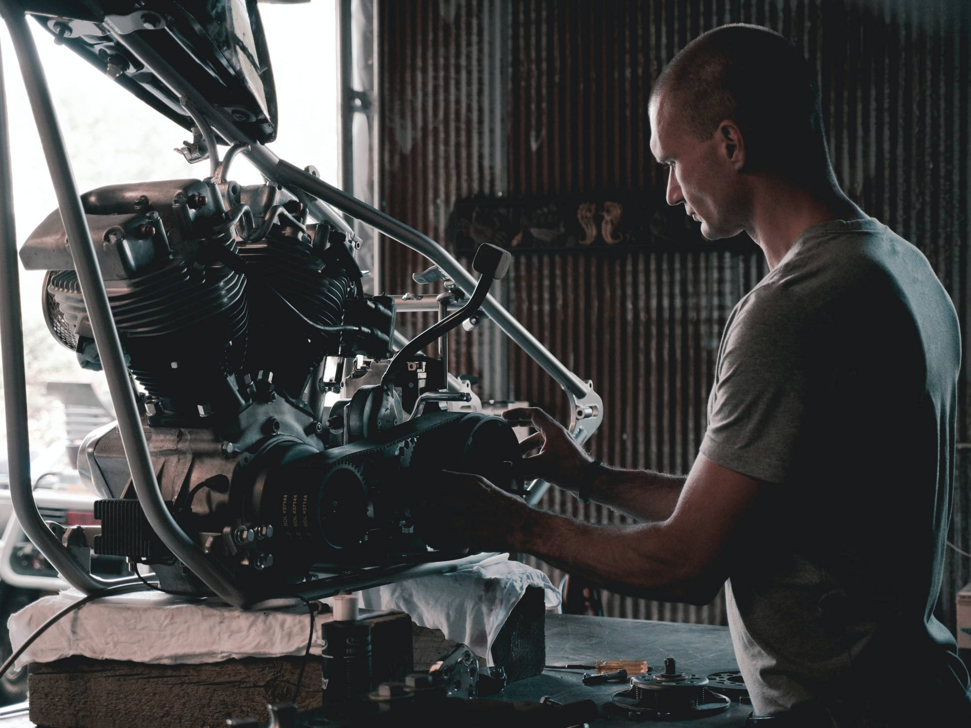 Technician 桌布