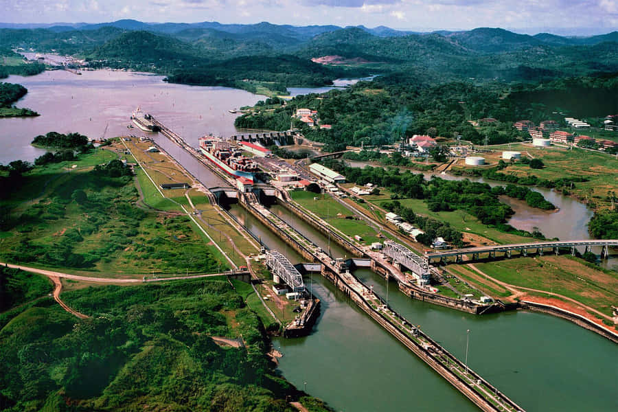 The Panama Canal 桌布