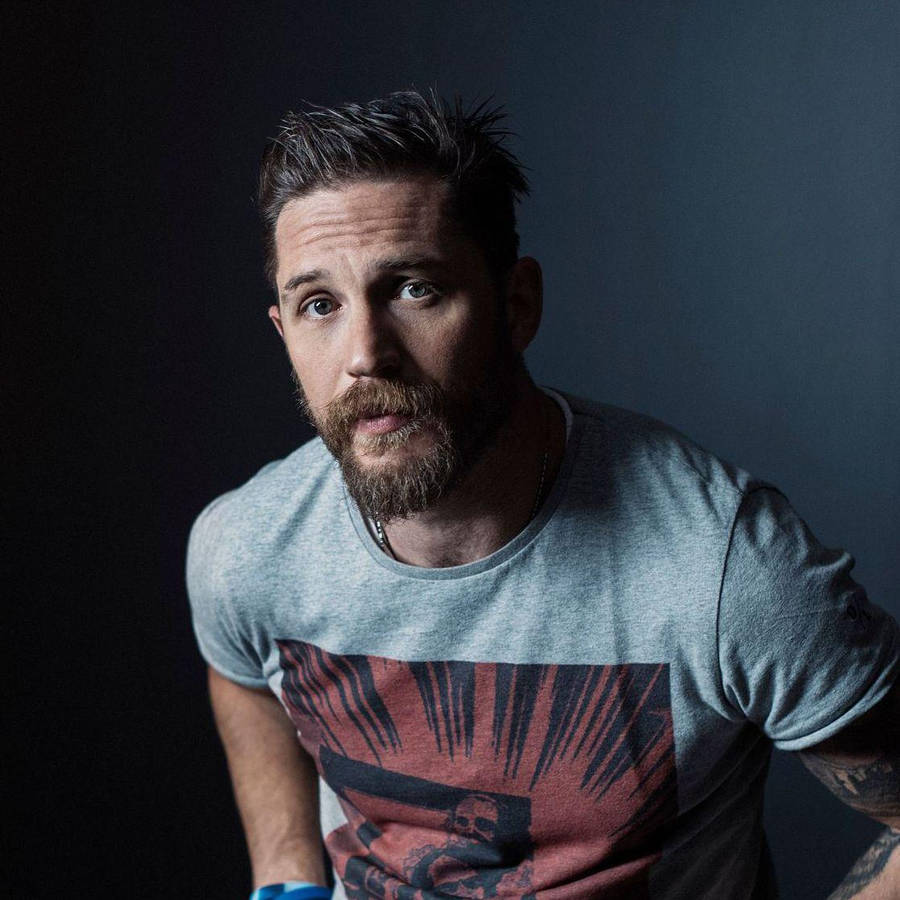 1117x1117 Tom Hardy Wallpaper