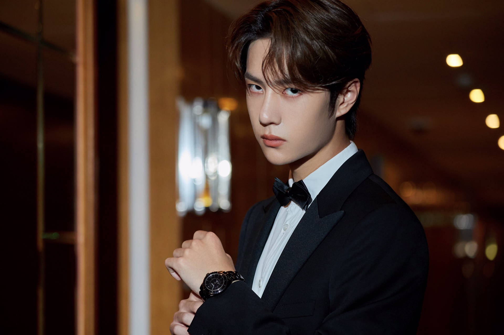 Wang yibo 桌布