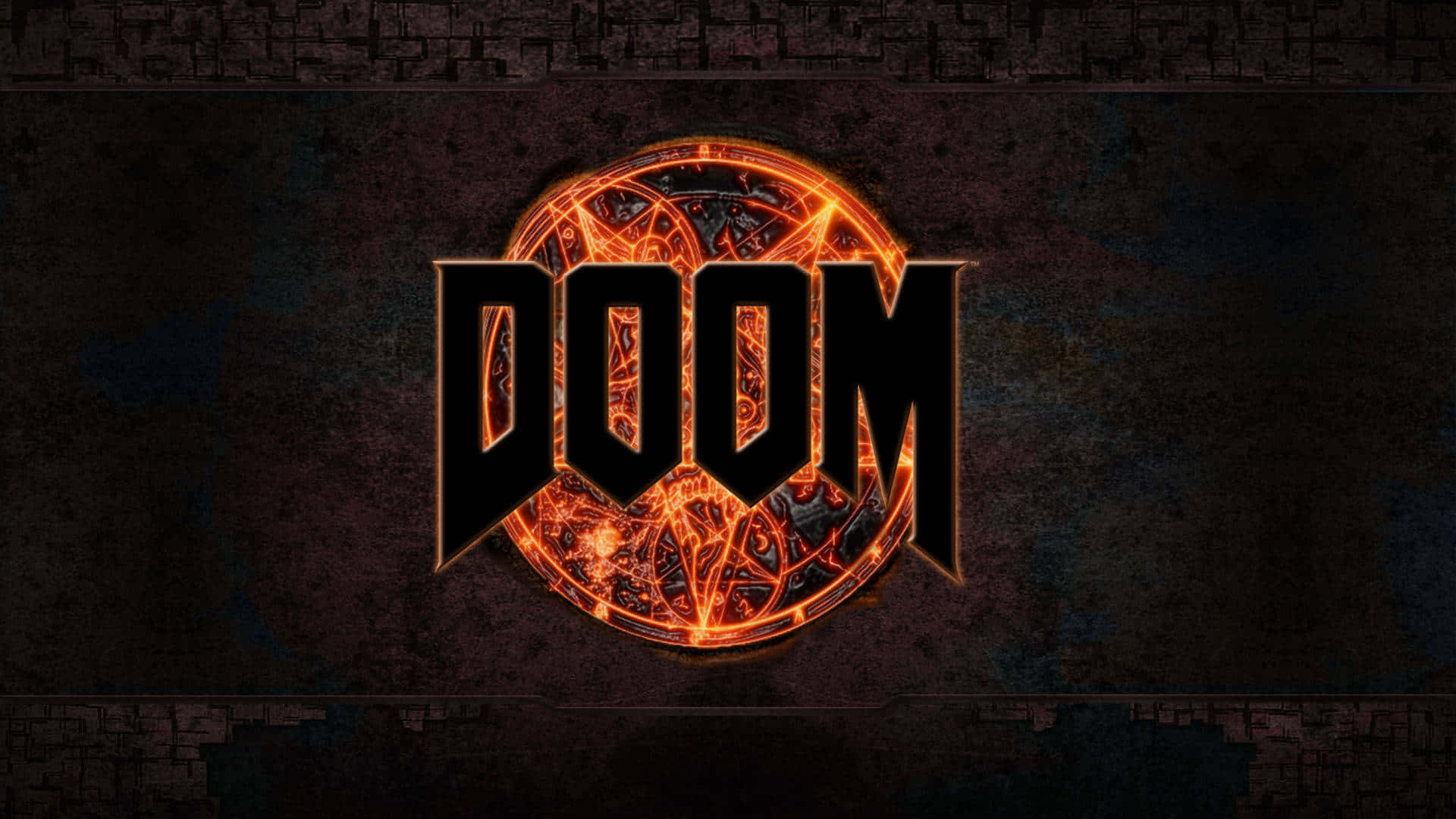 1920x1080《毀滅戰士》黑色標誌配火焰背景 壁紙 — DOOM 標誌在深色紋理石牆背景下散發出熾熱的橙色能量光芒。