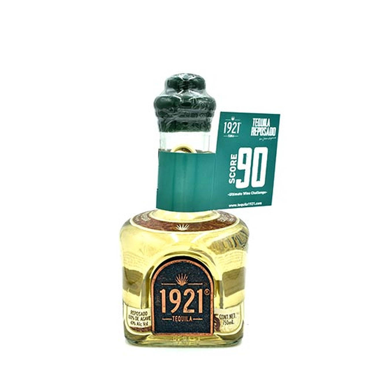 一個帶有90分標籤的1921龍舌蘭酒瓶。