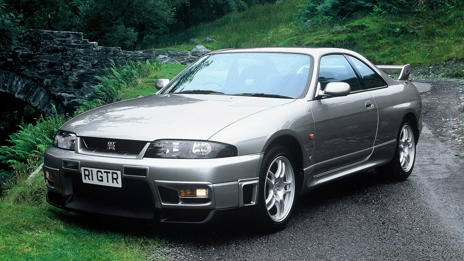 1996年日產Skyline GTR R33壁紙
