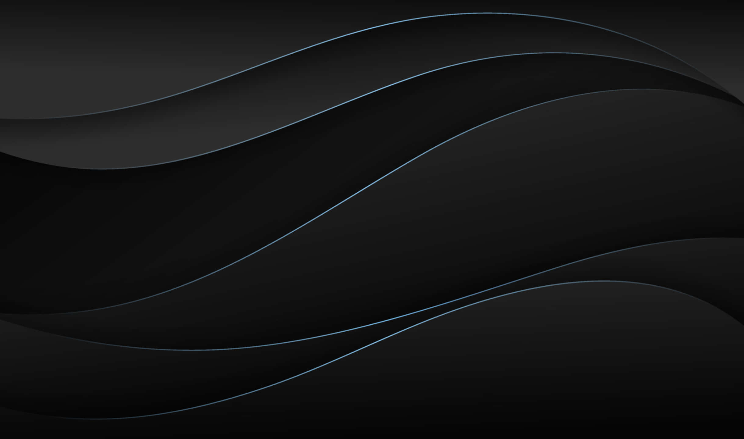 黑色漸層波浪 2440x1440 AMOLED 背景 壁紙 — 優雅的深色抽象波浪，帶有發光藍色邊緣，在黑色背景上流動。