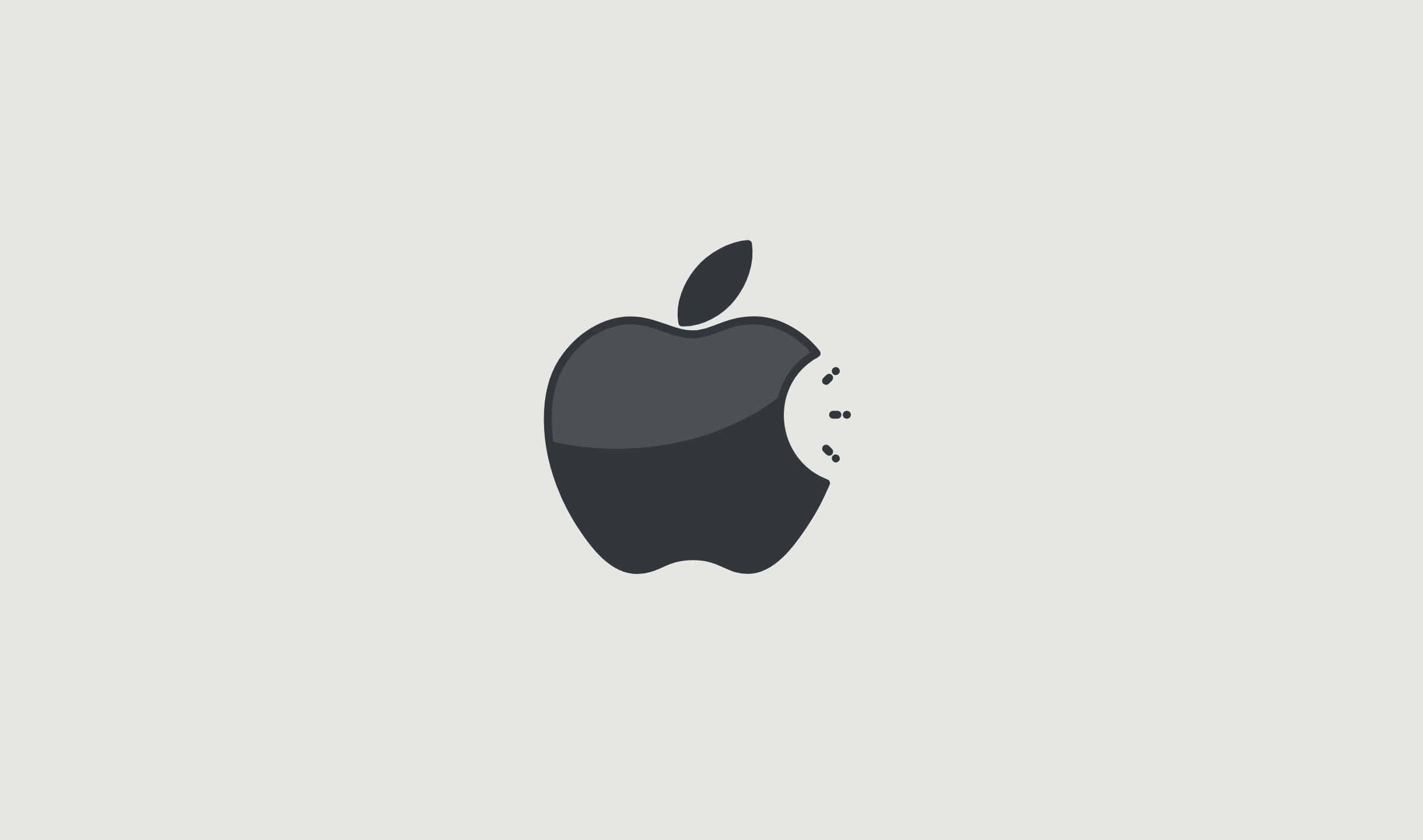 2440x1440 簡約黑色 Apple 標誌背景 壁紙 — 一個極簡風格的深灰色蘋果標誌，帶有咬痕和葉子，居中於淺灰色背景上。