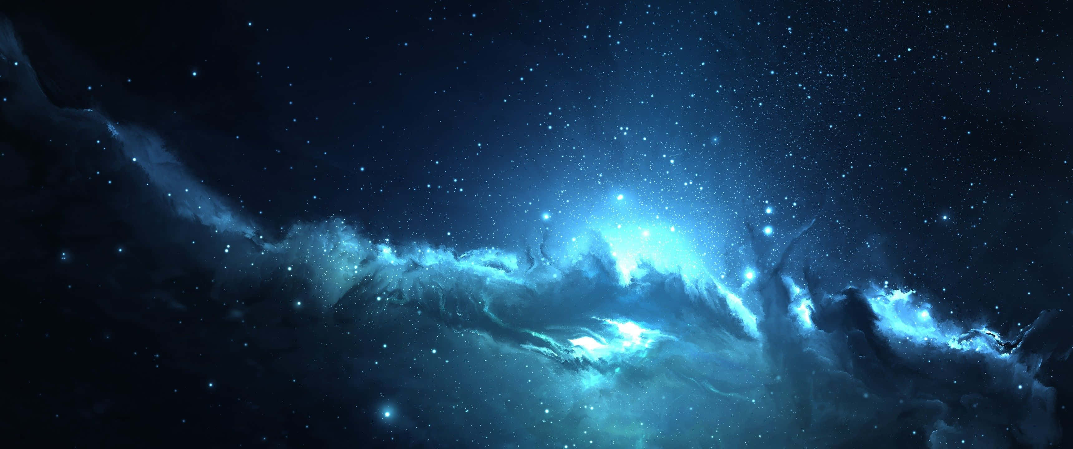 3440x1440 太空藍色亞特蘭提斯星雲 壁紙 — 在黑暗的宇宙天空下，發光的藍色和藍綠色氣體在星場中旋轉的宇宙星雲。