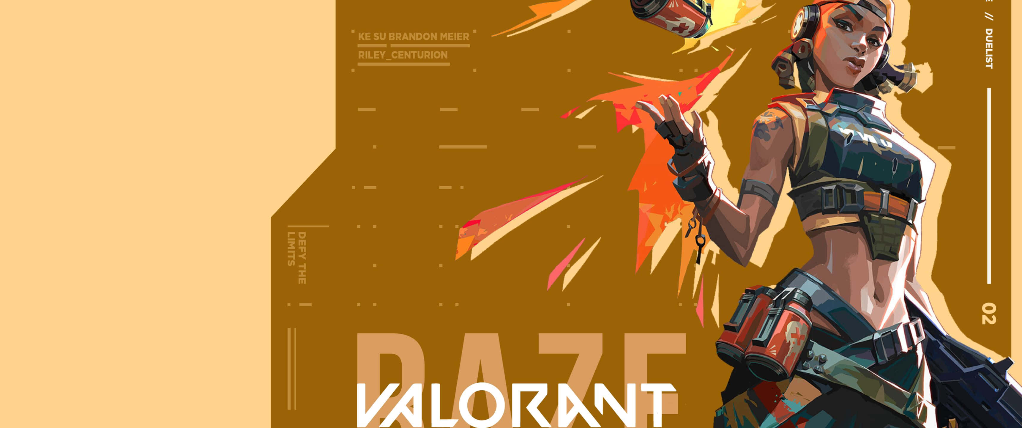3440x1440p《Valorant》Raze 使用塗料彈背景 壁紙 — 一位風格化的女性Valorant特務身穿戰鬥裝備，在溫暖的橙色背景上以動態運動線條投擲手榴彈。