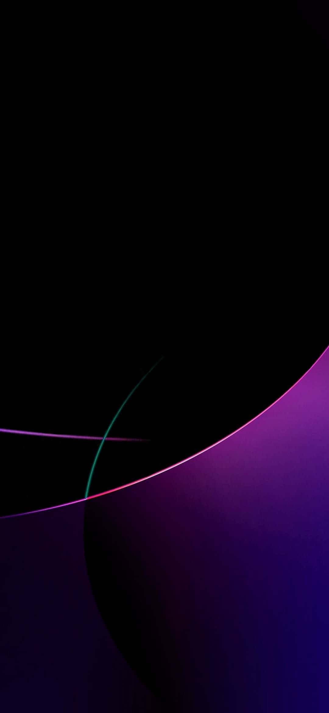 自然之美 4K 壁紙 — 一個極簡抽象設計，在深黑色背景上呈現發光的紫色和藍綠色曲線。